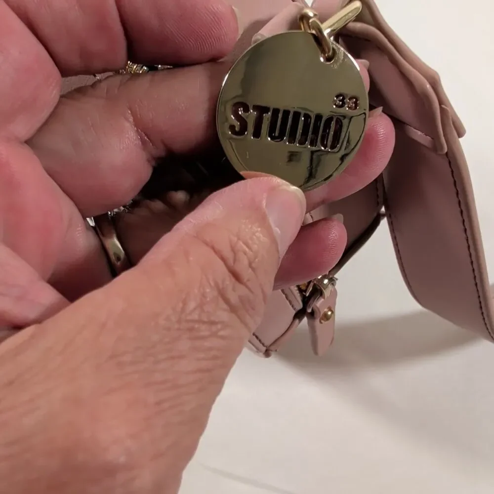 N/A studio 33